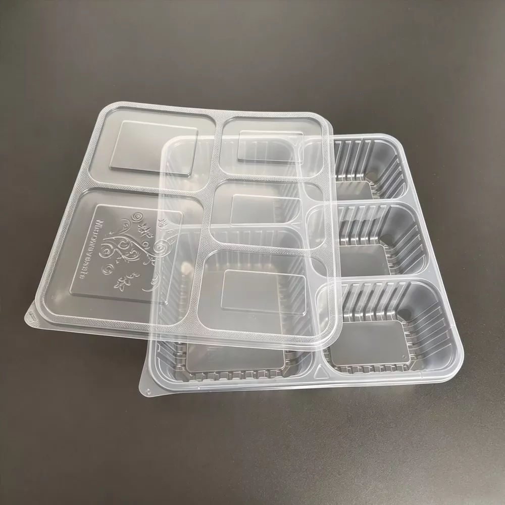 Herbruikbare plastic lunchbox met compartimenten